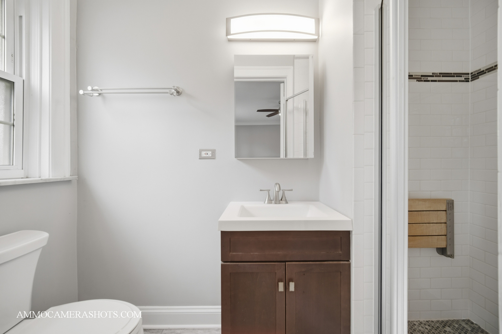 6807 S Paxton Avenue 1 Property Photo 16