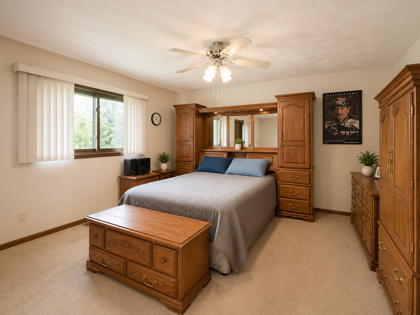 802 S Canterbury Drive Property Photo 10
