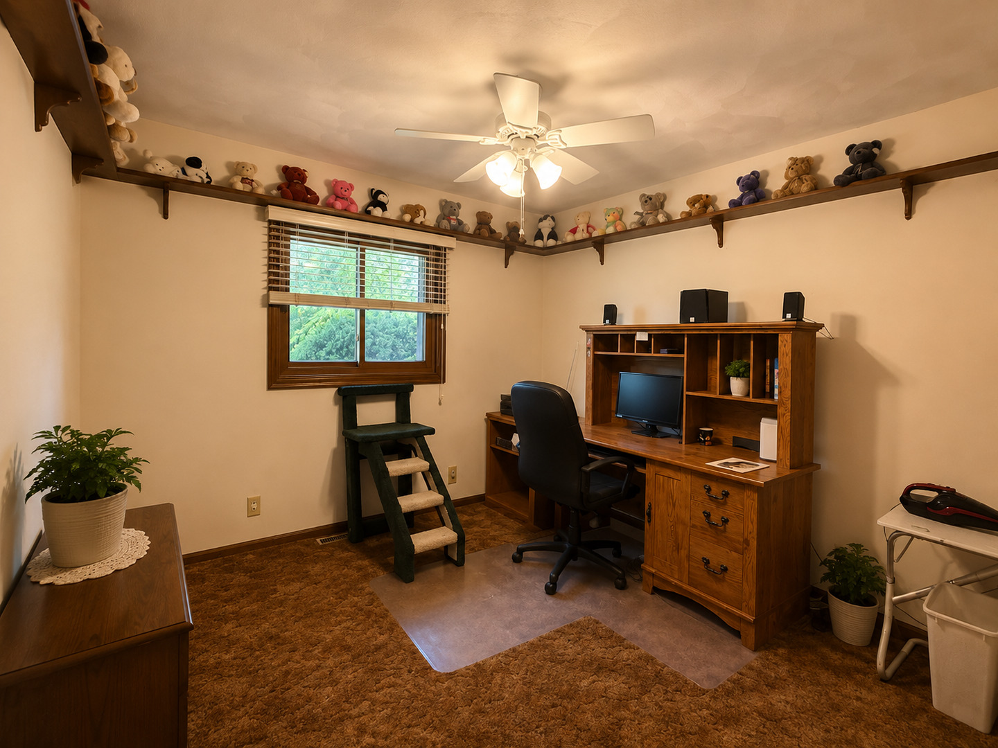 802 S Canterbury Drive Property Photo 12