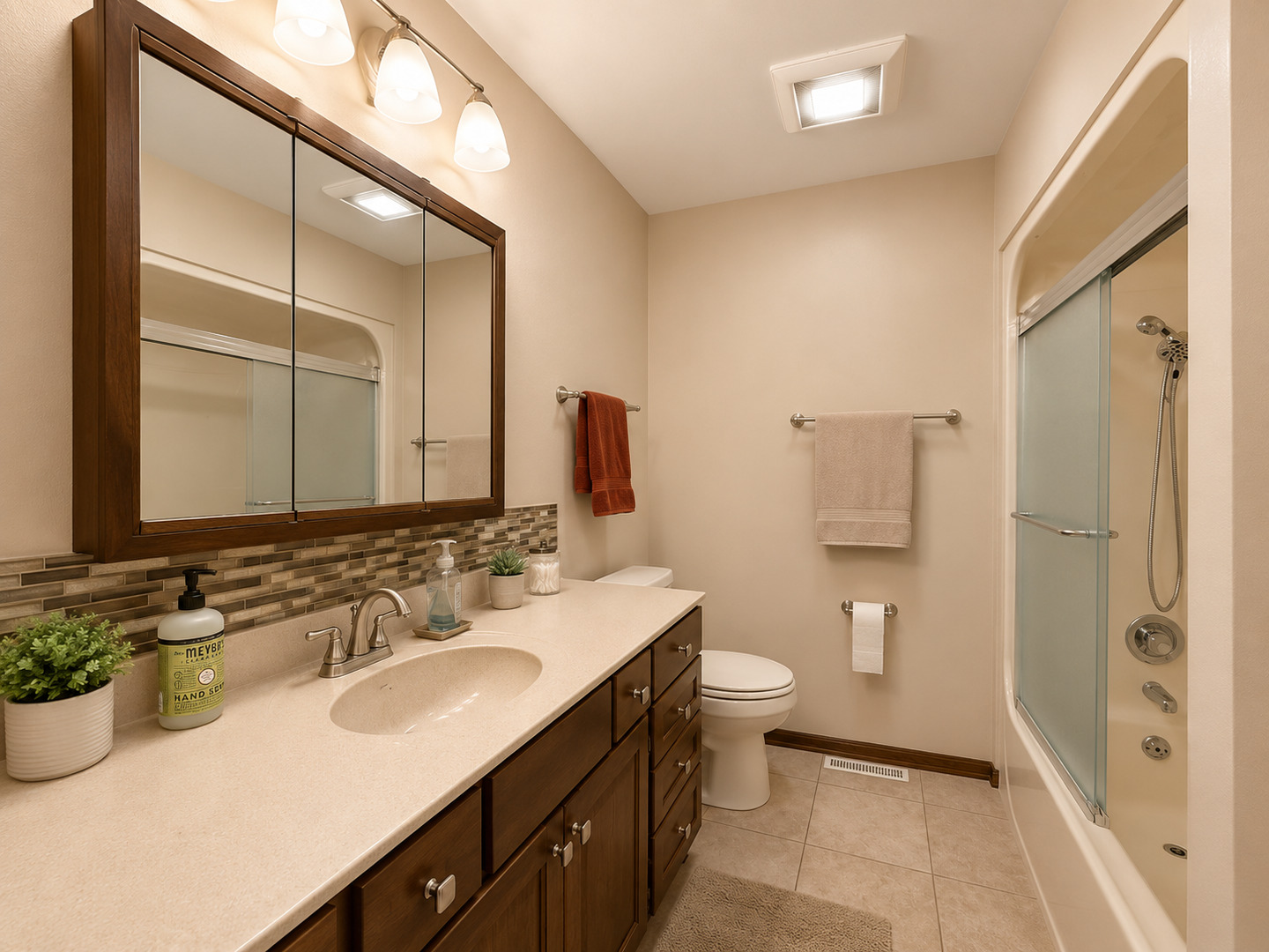 802 S Canterbury Drive Property Photo 13