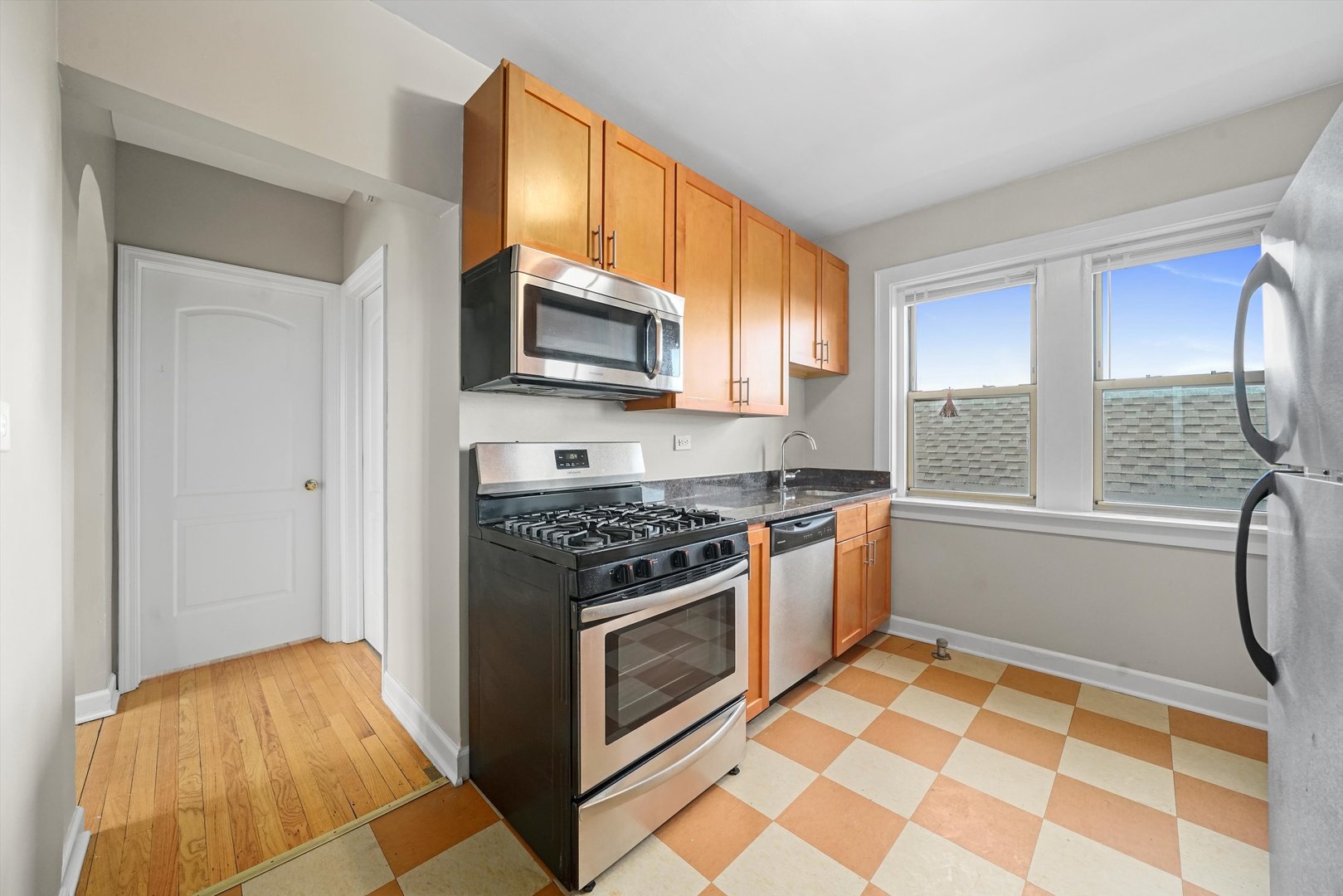 316 Sherman Avenue 1e Property Photo 13