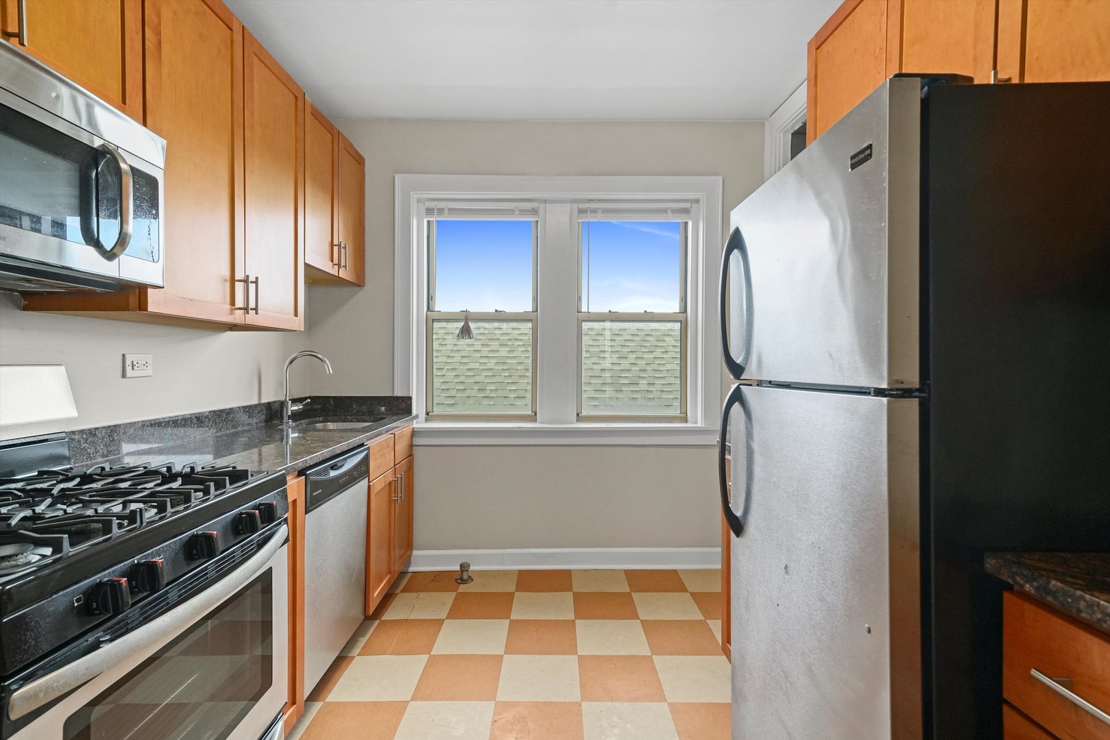 316 Sherman Avenue 1e Property Photo 14