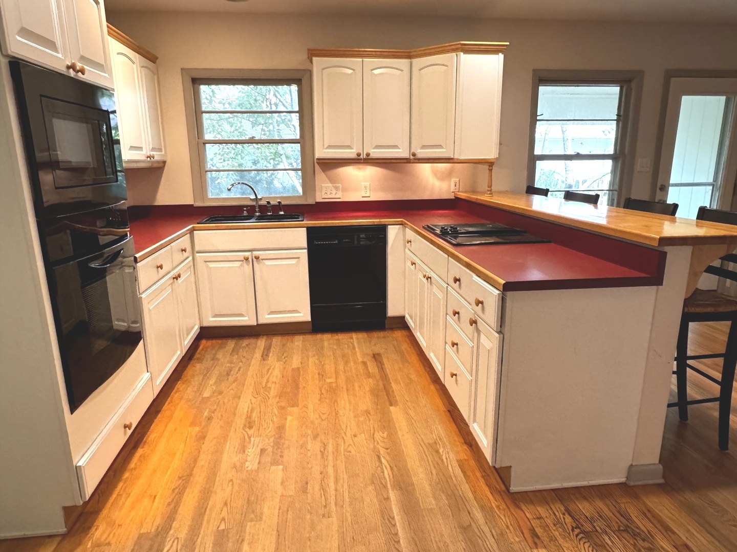 1709 S Vine Street Property Photo 8