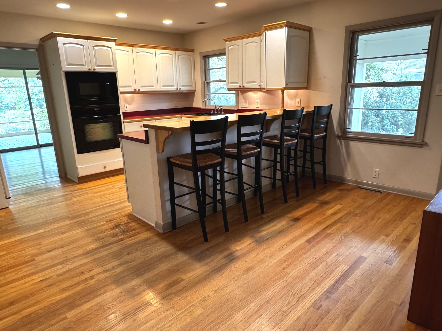 1709 S Vine Street Property Photo 9