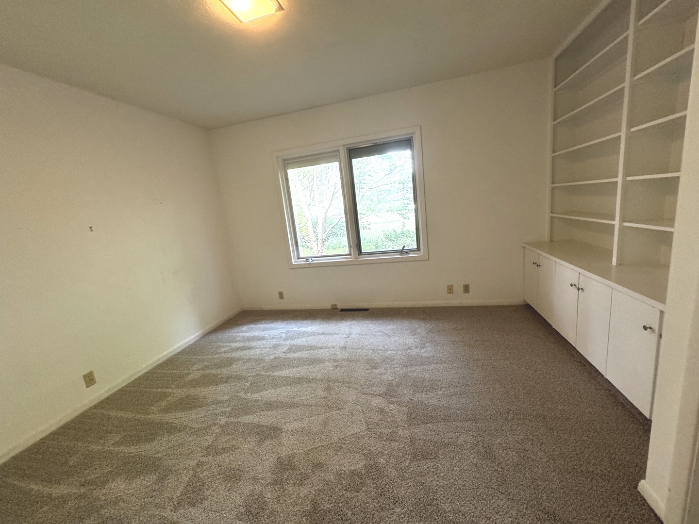 1709 S Vine Street Property Photo 15