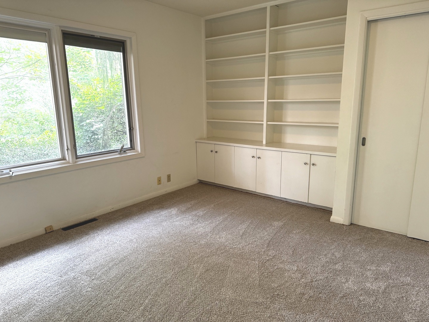 1709 S Vine Street Property Photo 16