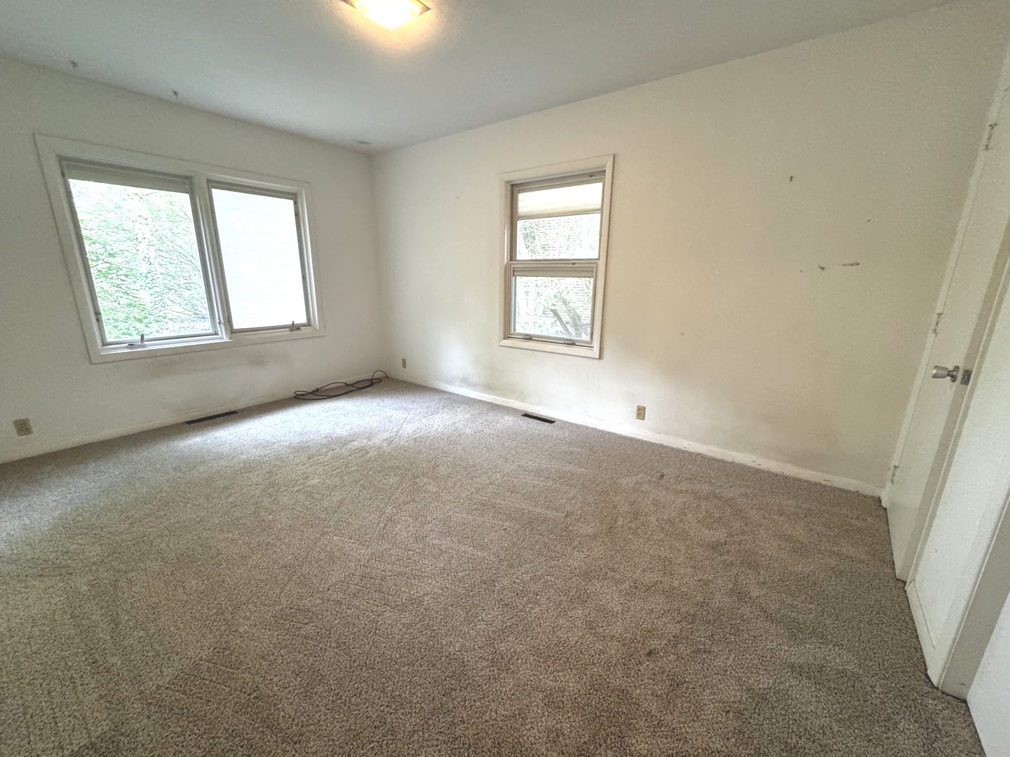1709 S Vine Street Property Photo 17