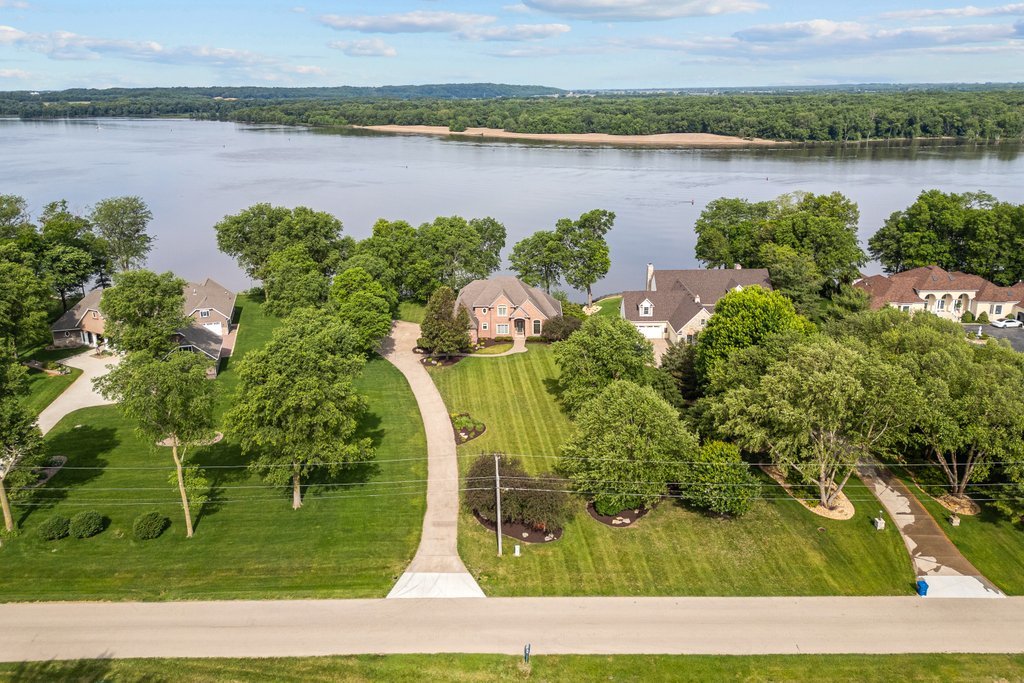16808 River Road Property Photo 8