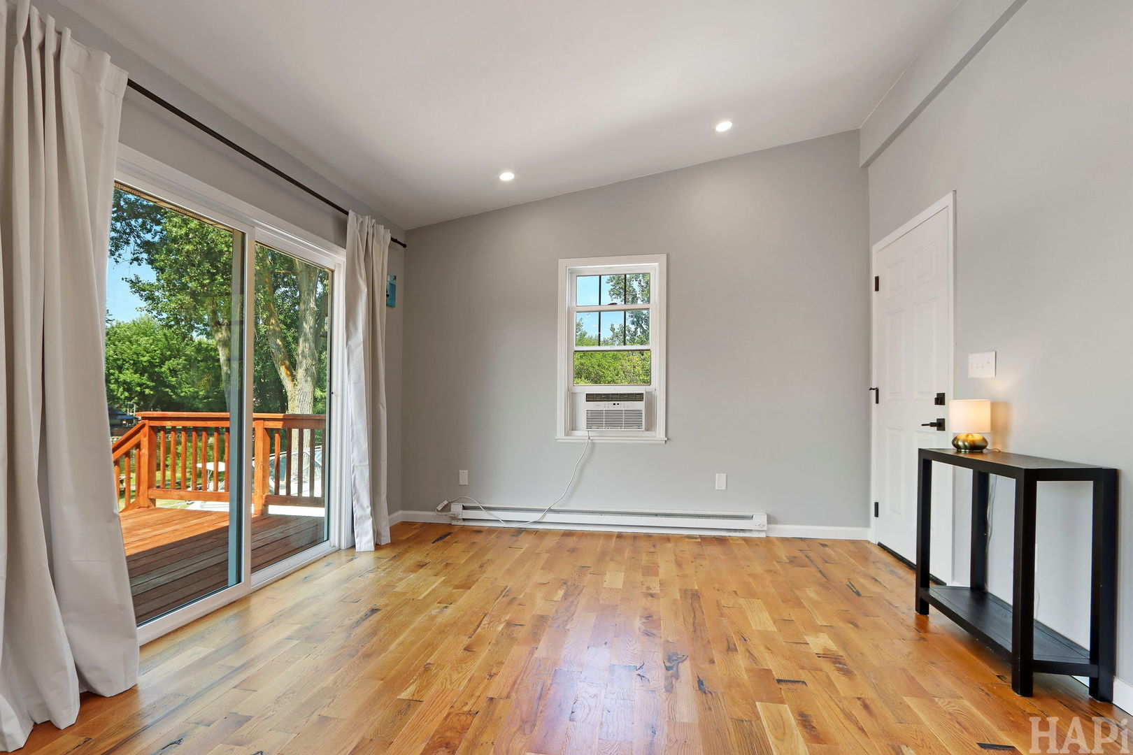 35806 N Marine Drive Property Photo 3