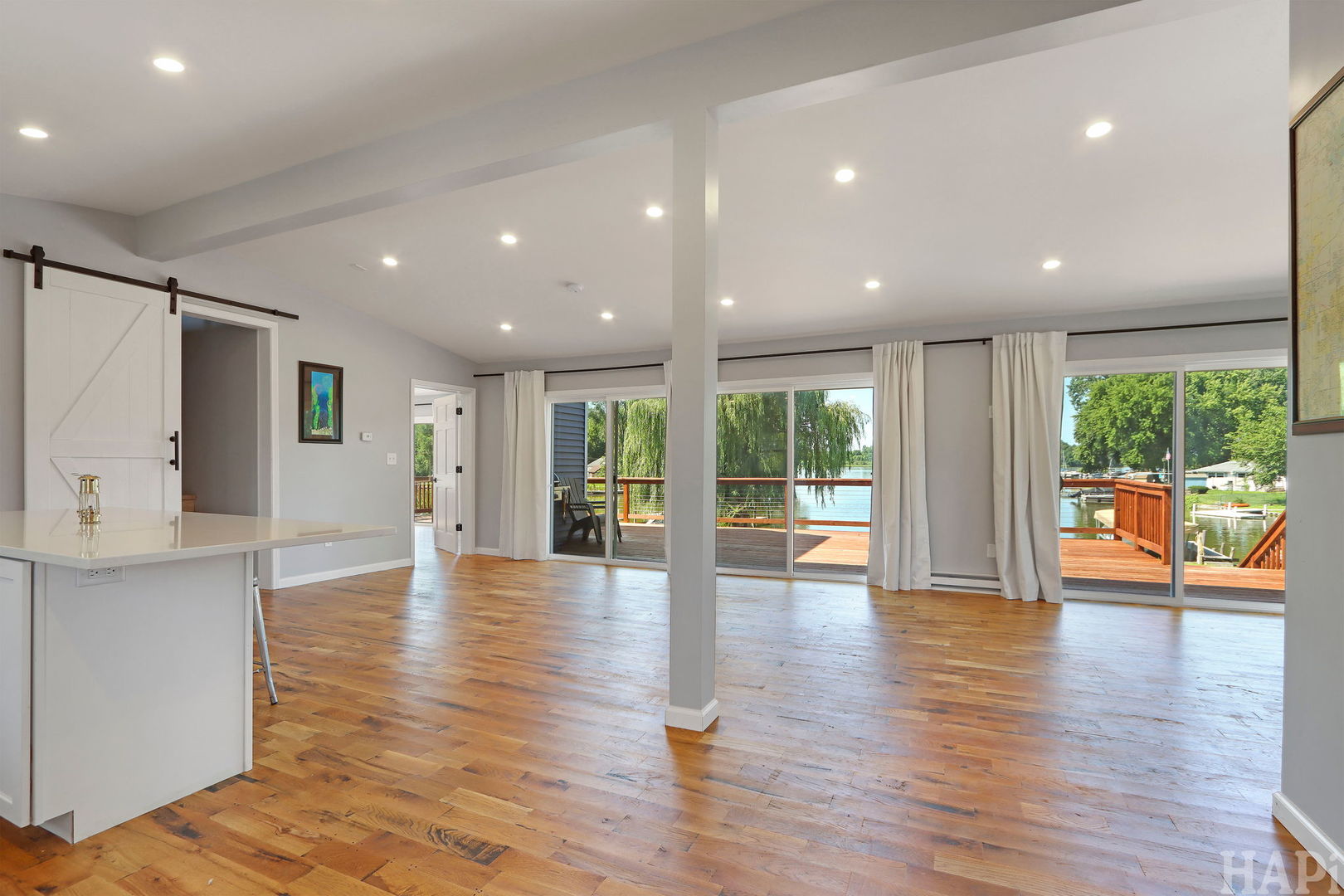 35806 N Marine Drive Property Photo 4