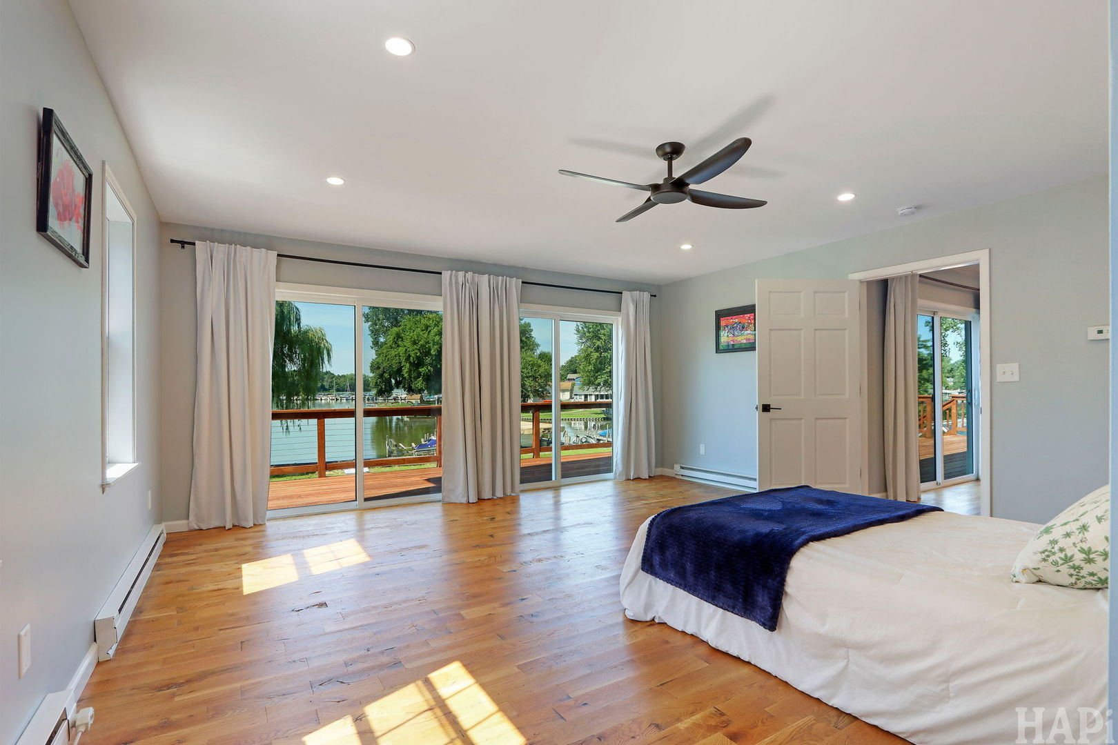 35806 N Marine Drive Property Photo 10