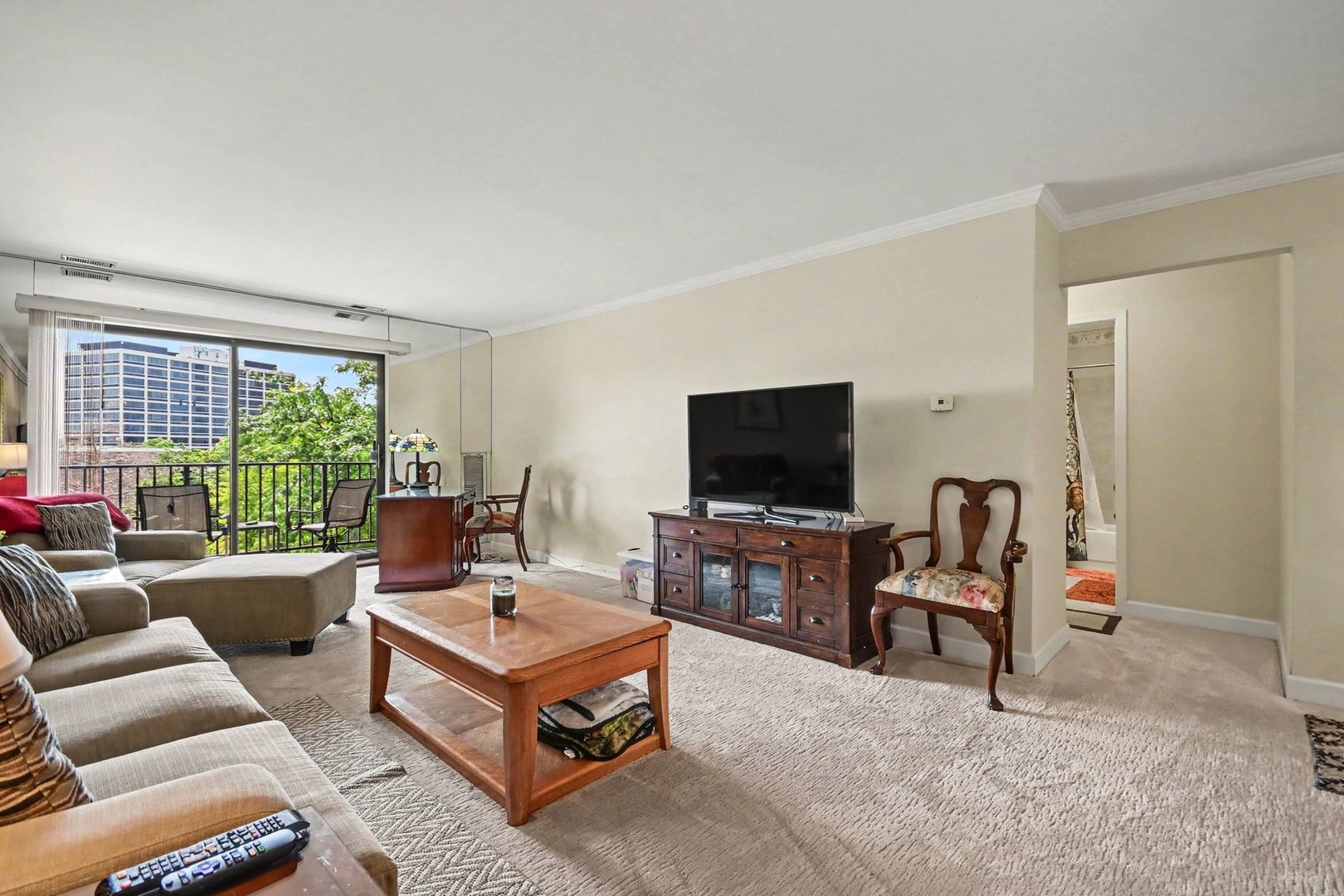 950 E Wilmette Road 408 Property Photo 2