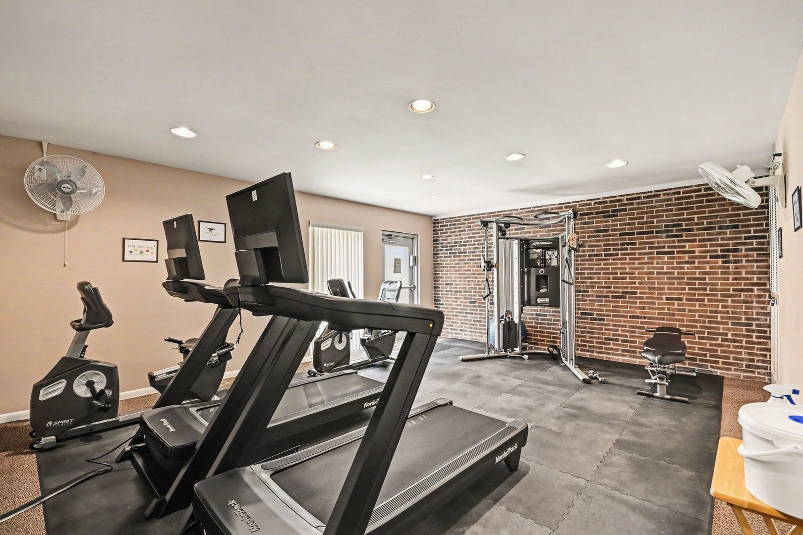 950 E Wilmette Road 408 Property Photo 12