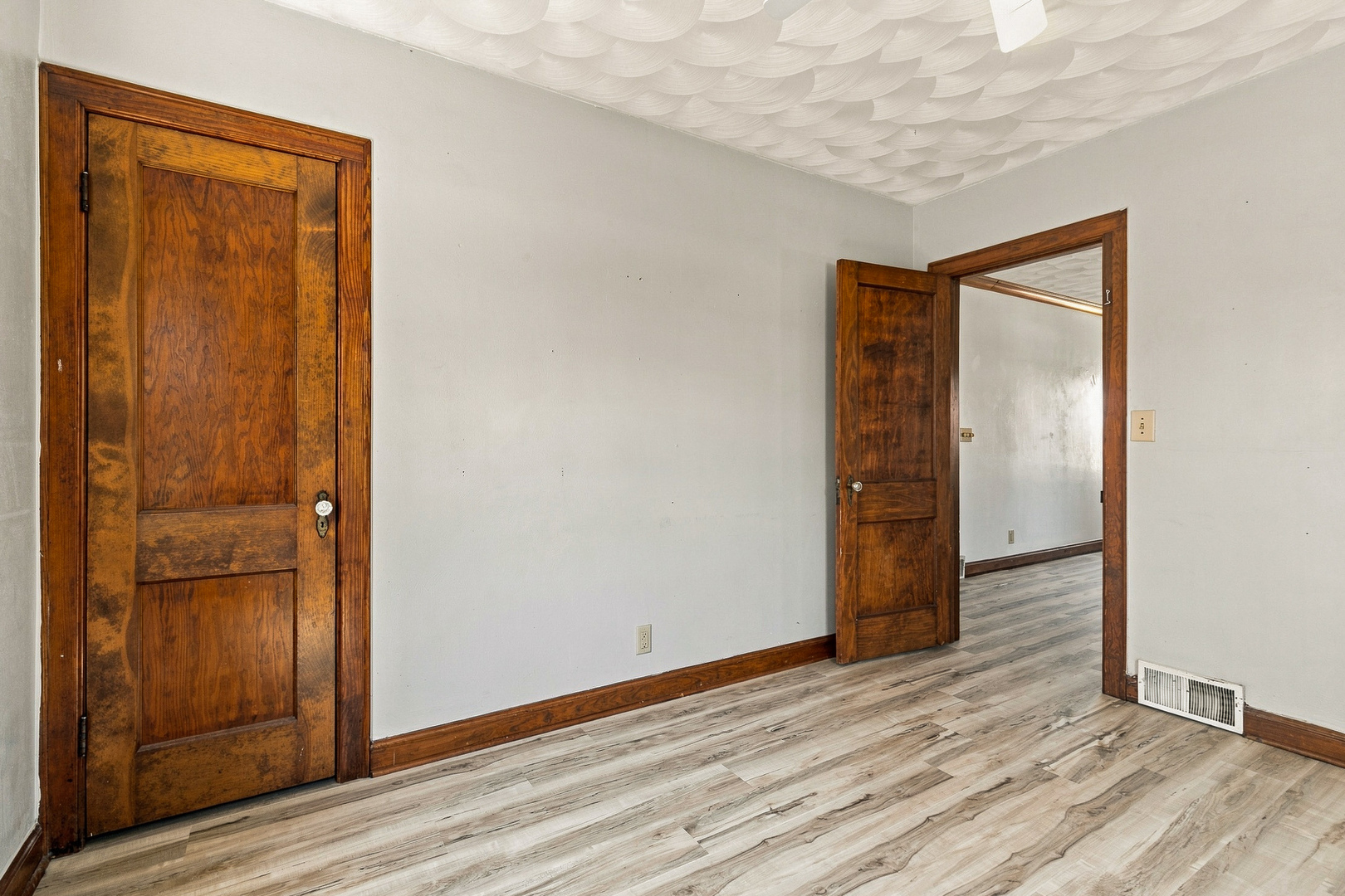 1004 16th Avenue Property Photo 9