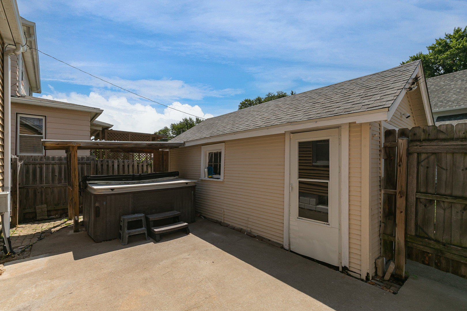 1004 16th Avenue Property Photo 28