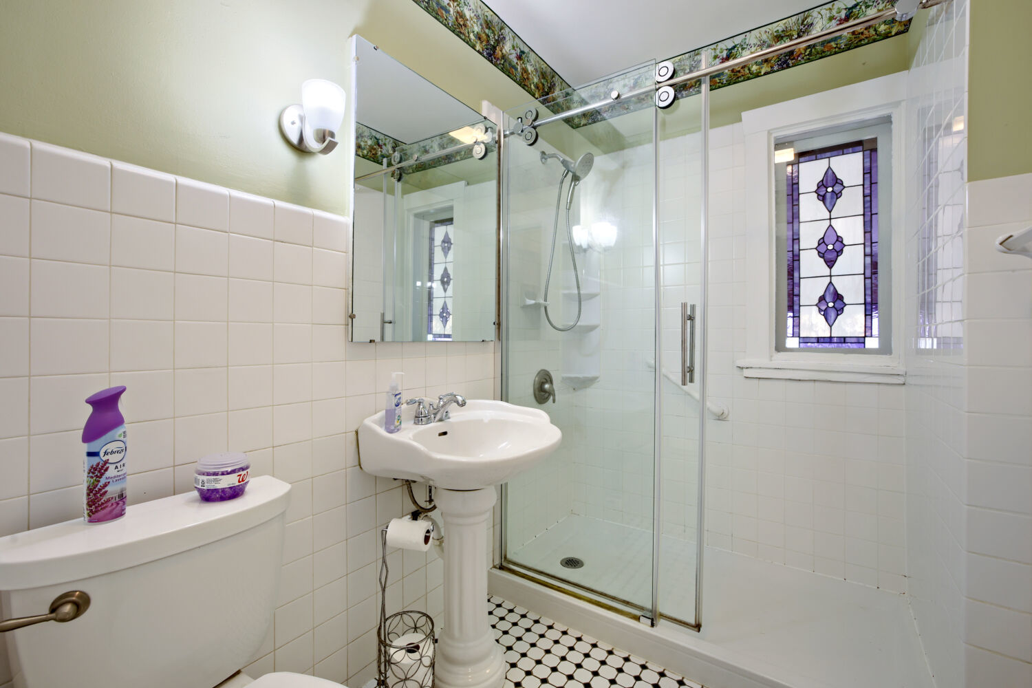 345 Vincent Place Property Photo 9