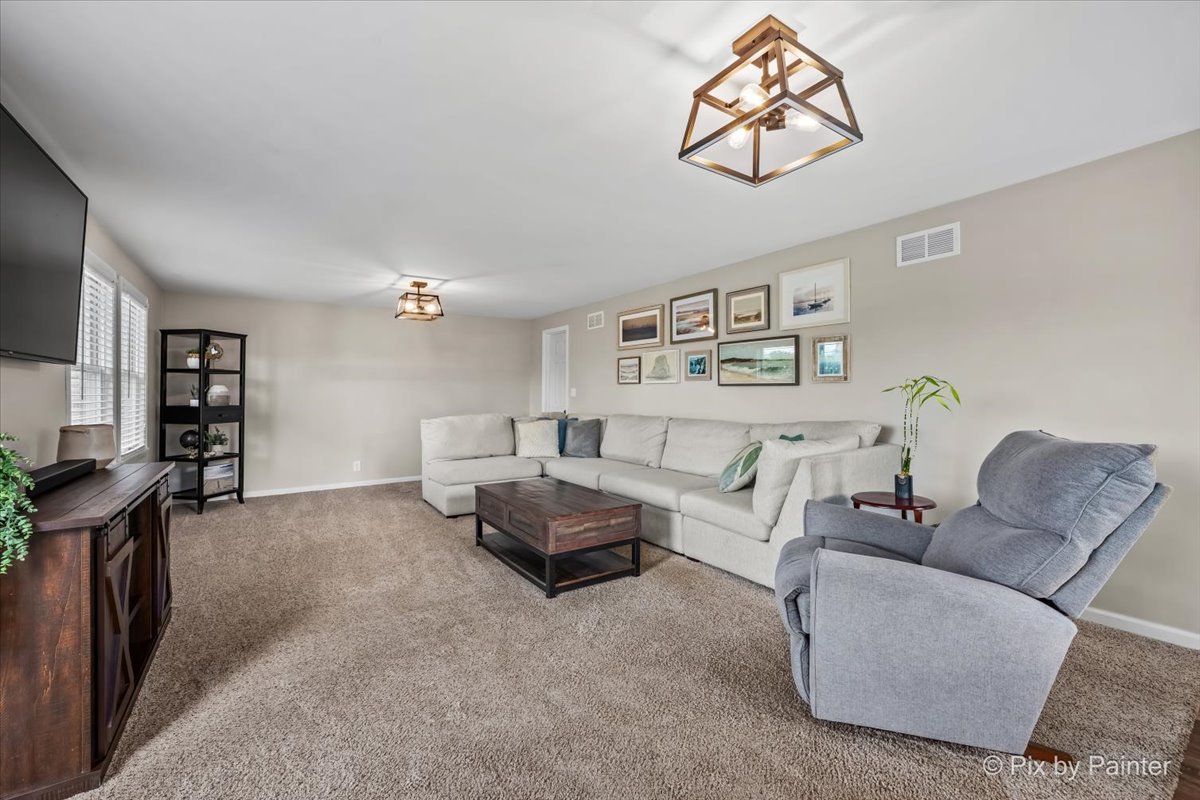 12715147 Property Photo 9