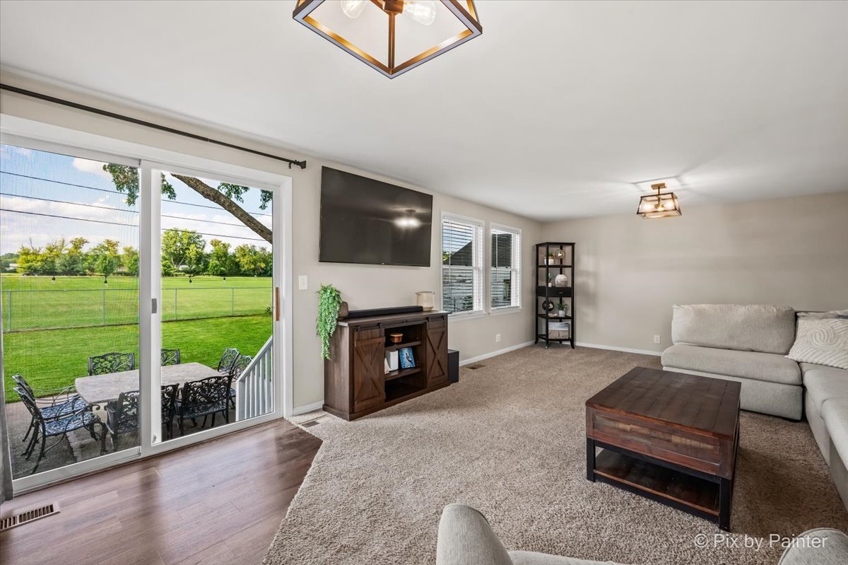 12715147 Property Photo 25