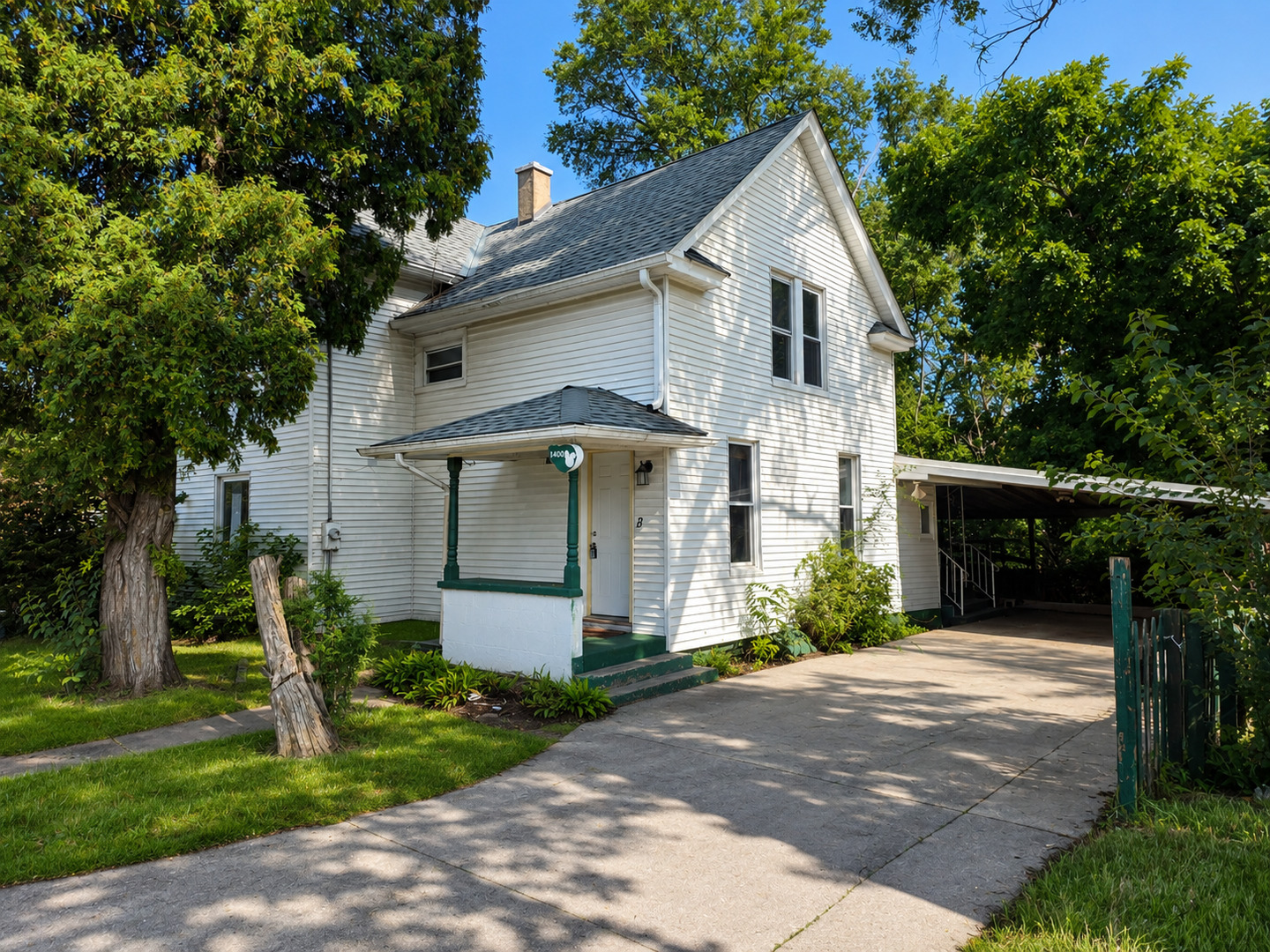 1400 Maple Road Property Photo 1