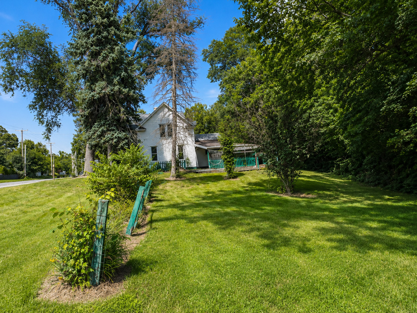 1400 Maple Road Property Photo 11