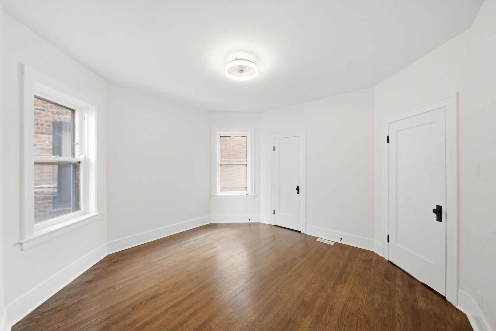 8024 S Vernon Avenue 2 Property Photo 5