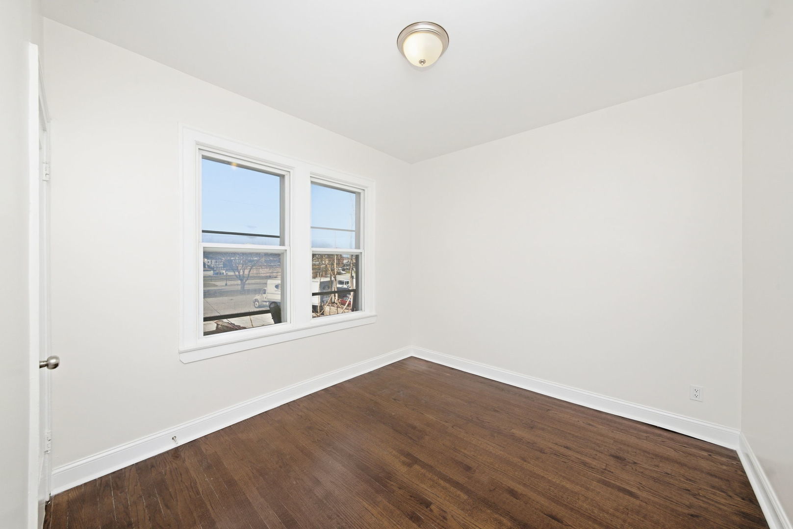 8024 S Vernon Avenue 2 Property Photo 13