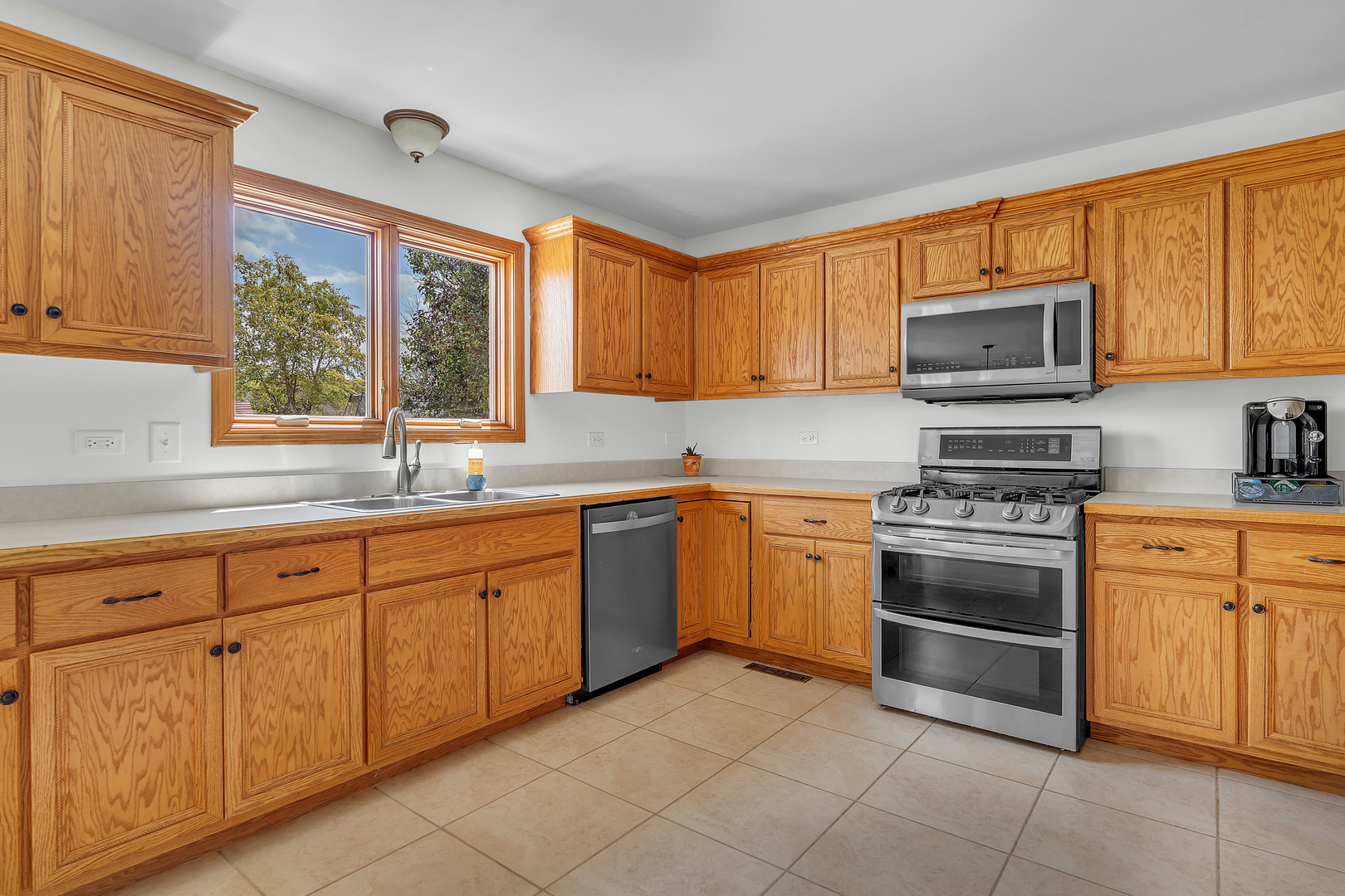 934 Marble Boulevard Property Photo 6
