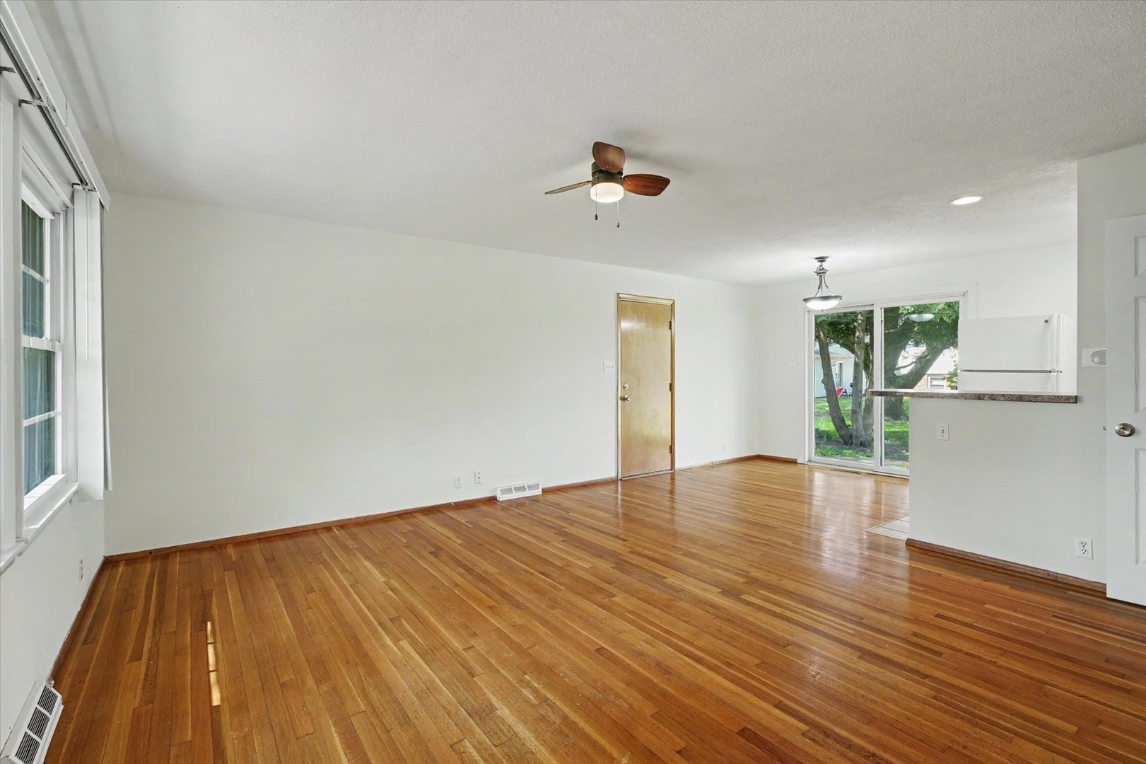 1817 Larch Place Property Photo 7