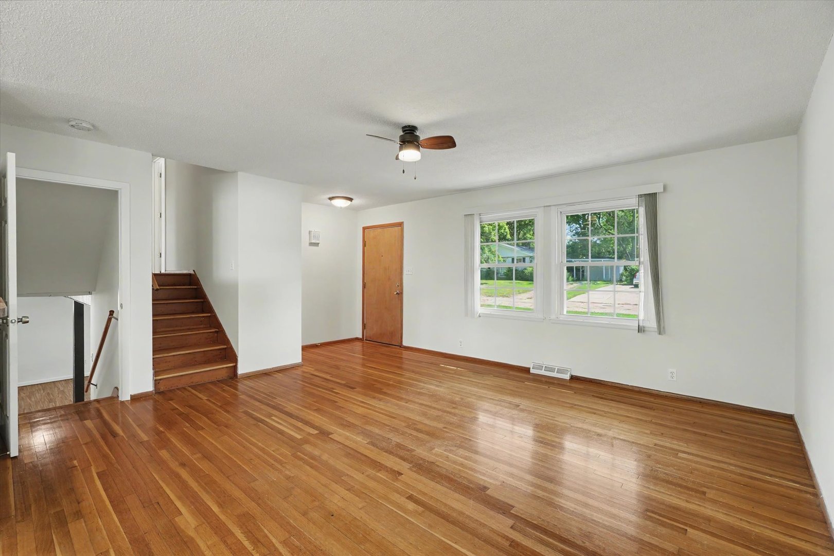 1817 Larch Place Property Photo 9