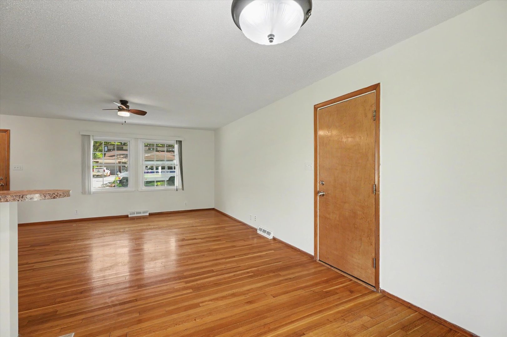 1817 Larch Place Property Photo 12