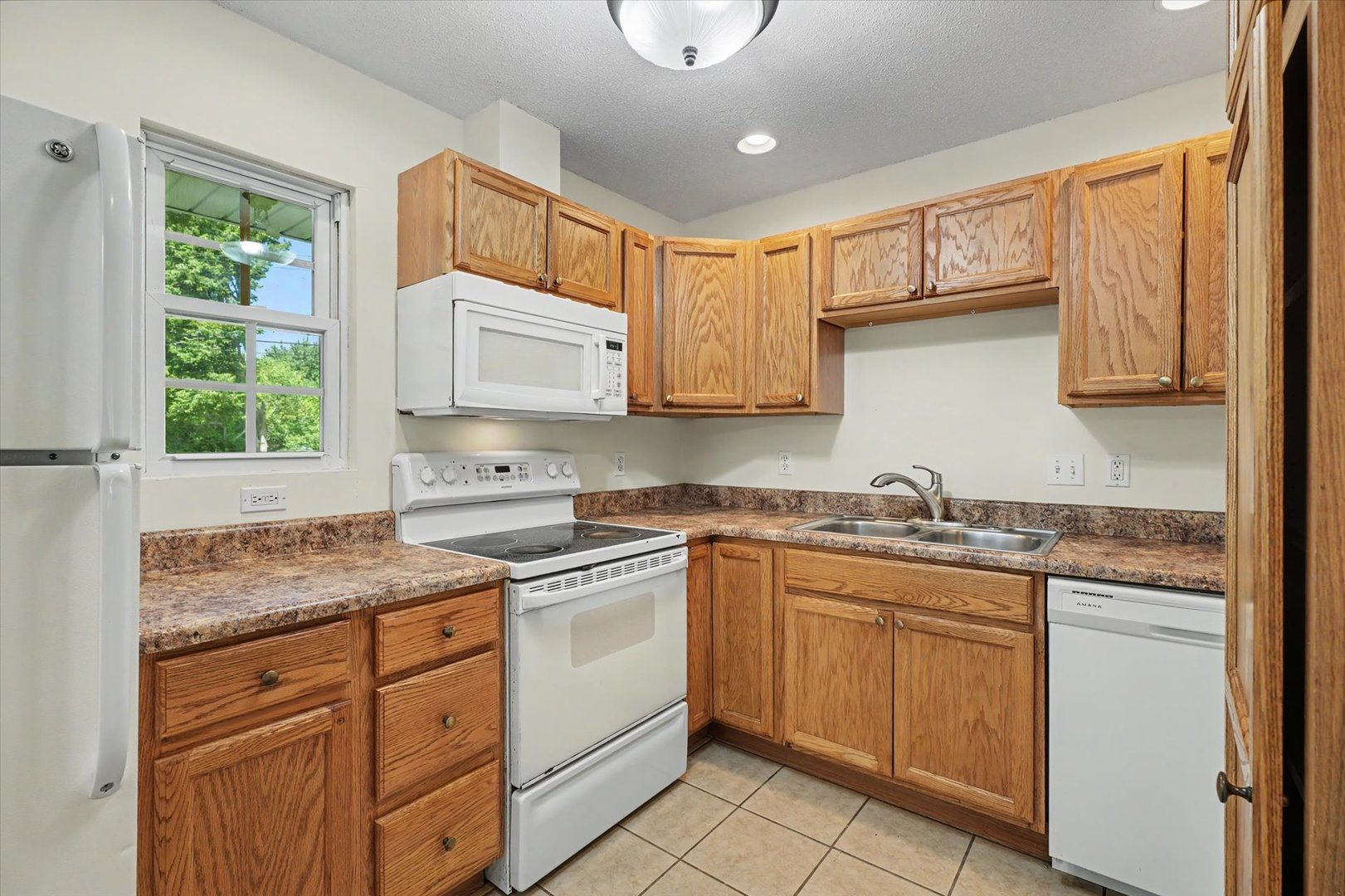 1817 Larch Place Property Photo 15