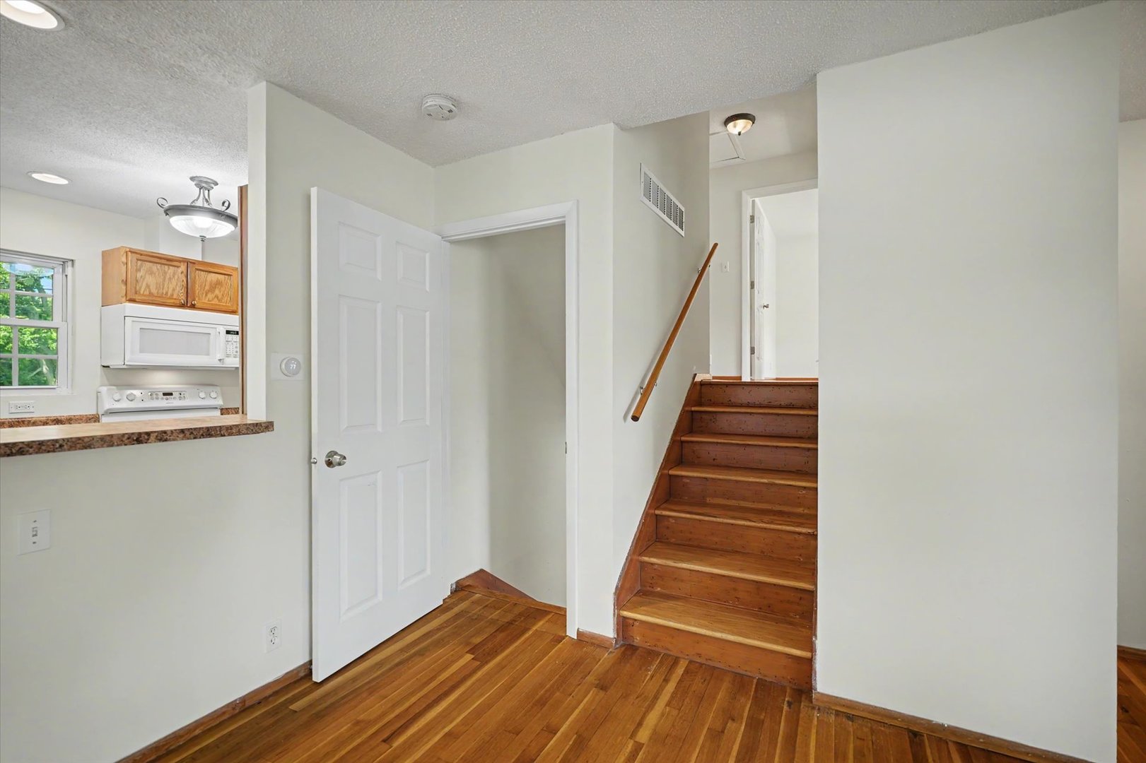 1817 Larch Place Property Photo 18