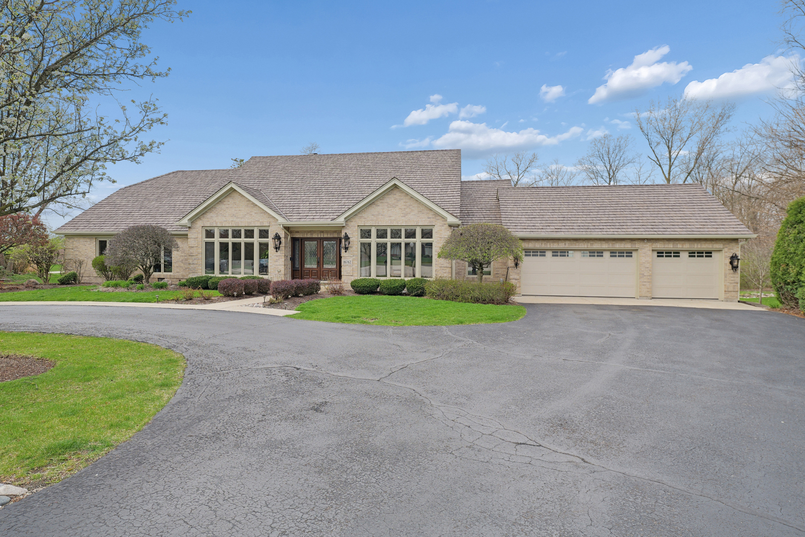 16762 S Deer Path Drive Property Photo 6