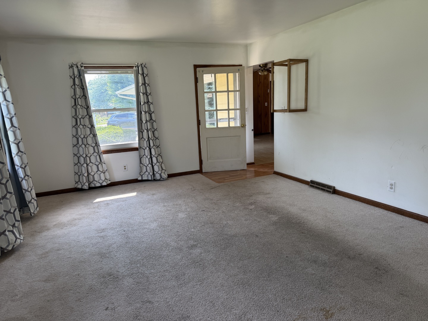 710 Carolyn Street Property Photo 2