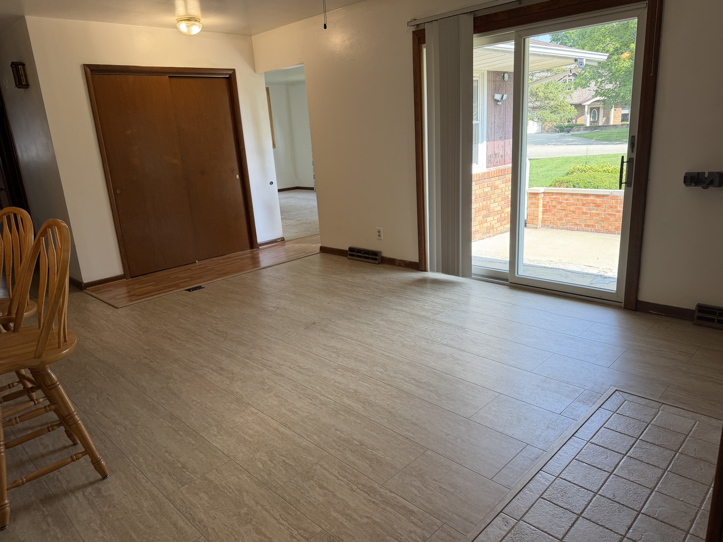 710 Carolyn Street Property Photo 4