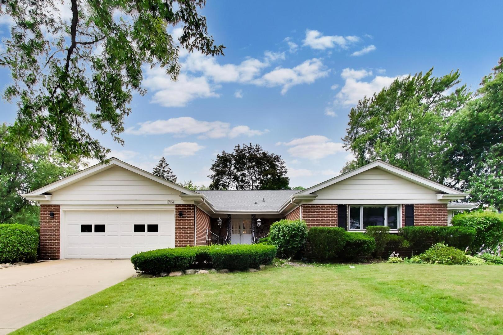 1704 Sunnyside Circle Property Photo 1