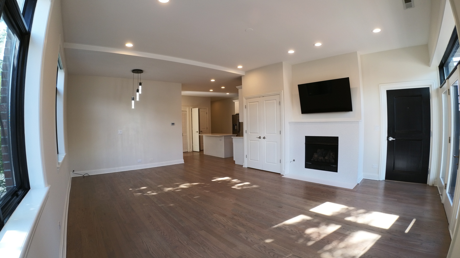 1701 W Chicago Avenue 3 Property Photo 4