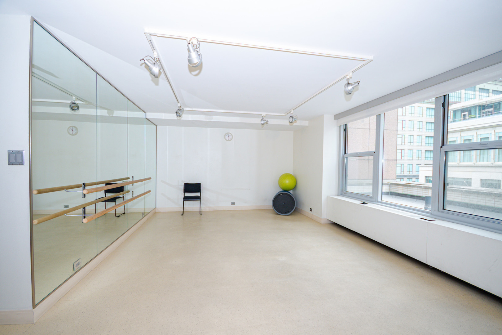 777 N Michigan Avenue 3407 Property Photo 13
