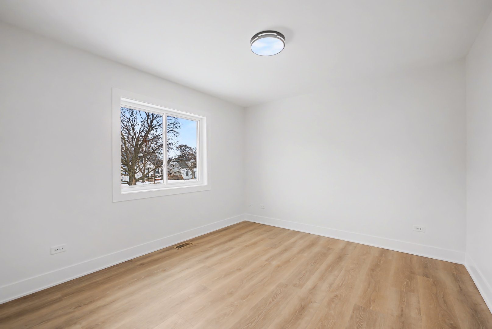 8244 44th Street Property Photo 12
