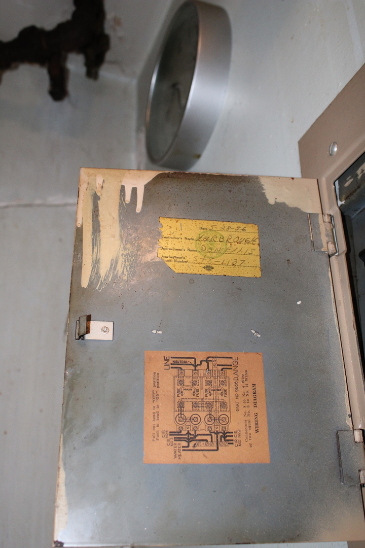 450 Hyde Park Avenue Property Photo 14