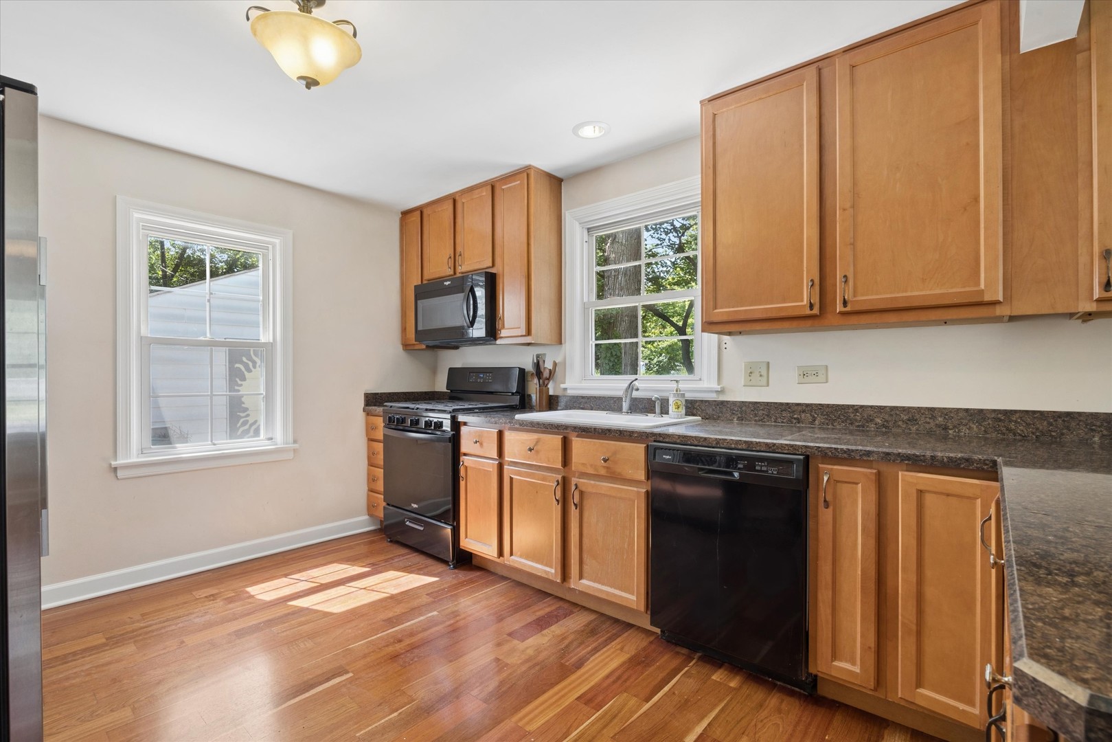 1902 E Indiana Street Property Photo 10