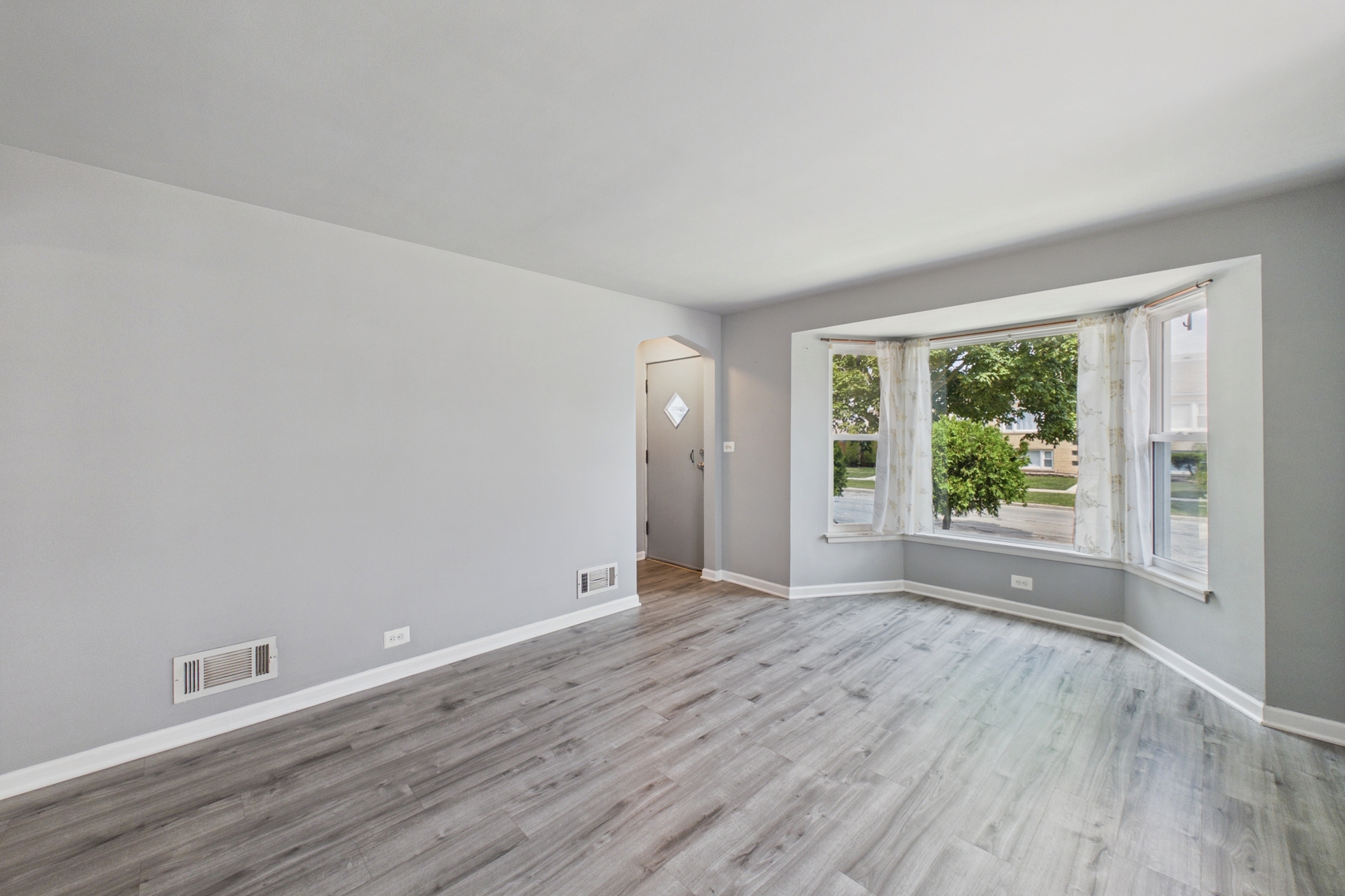 6103 W 35th Street Property Photo 5
