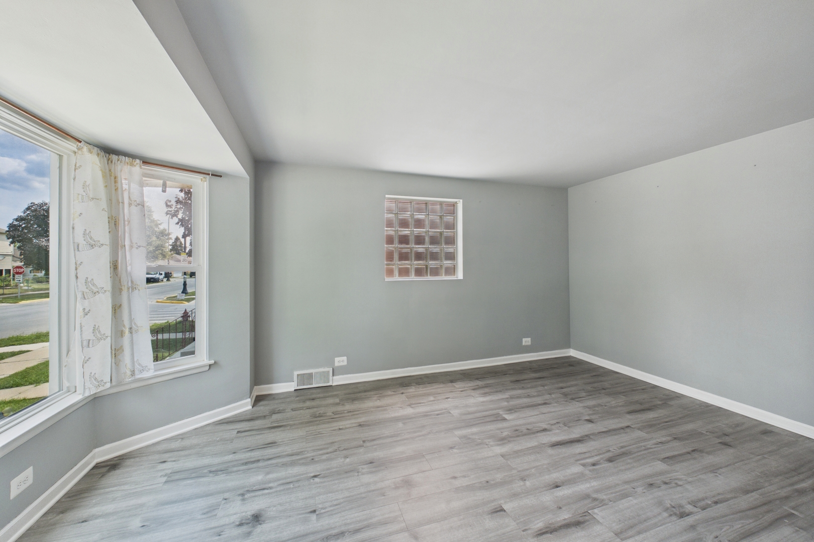 6103 W 35th Street Property Photo 6