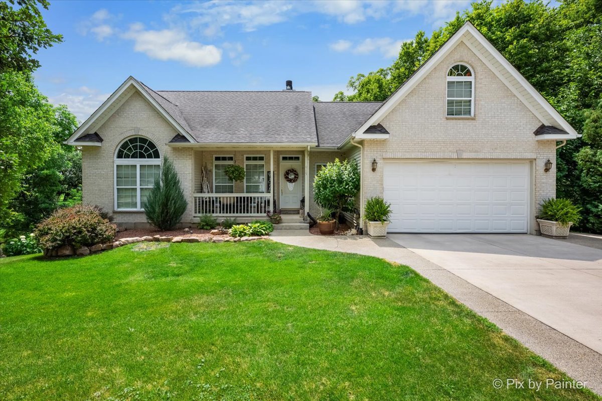 915 Nippersink Road Property Photo 1