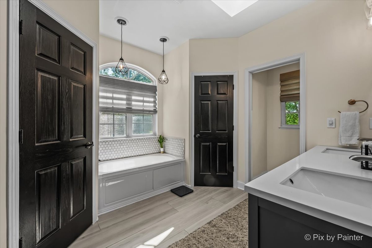 915 Nippersink Road Property Photo 16