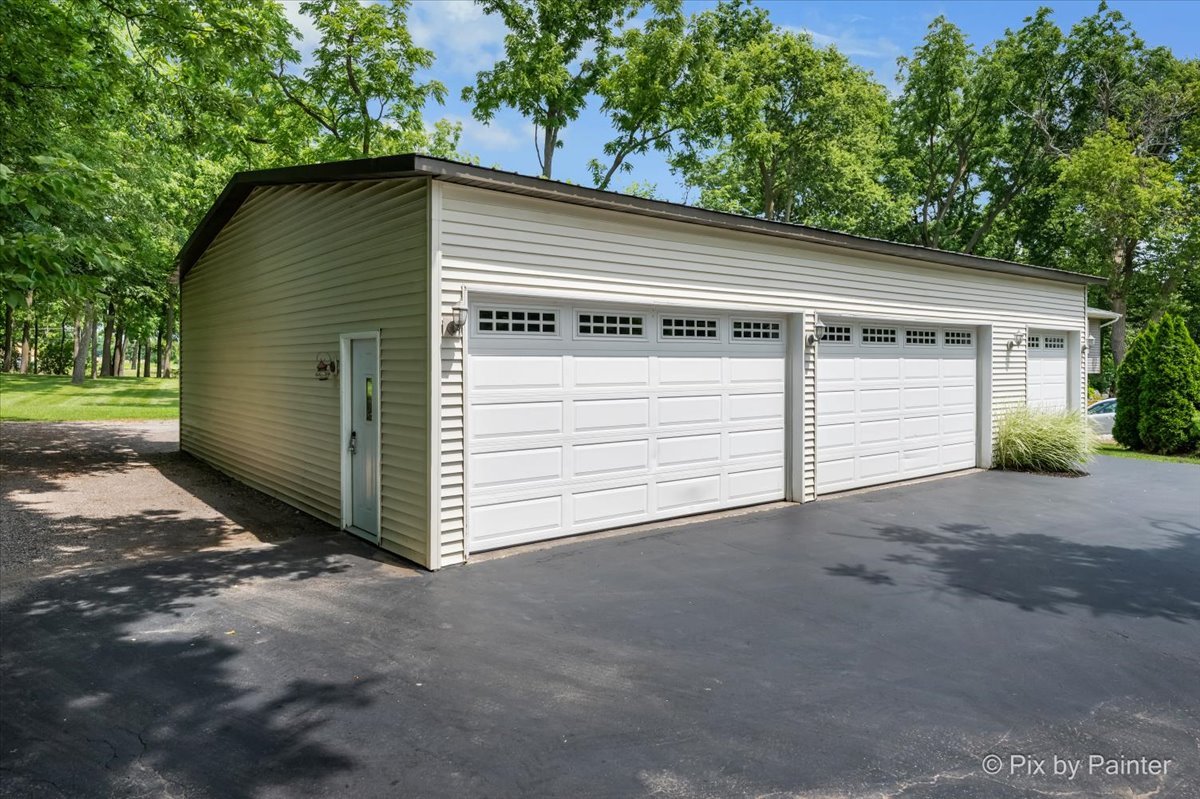 915 Nippersink Road Property Photo 32