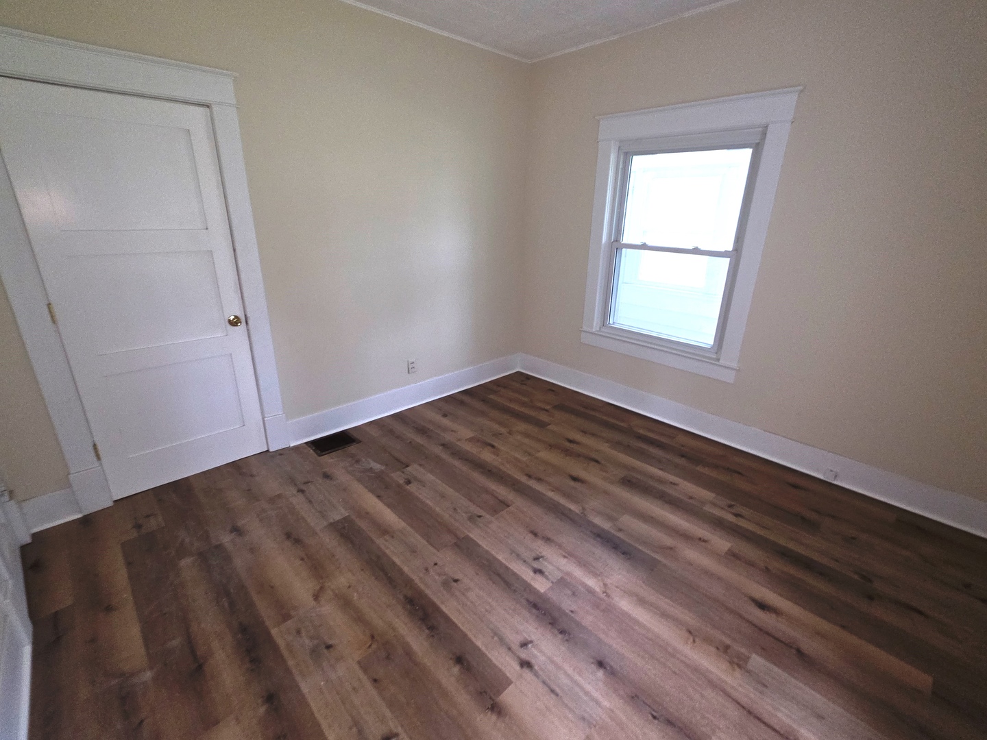 1204 N Dawley Street Property Photo 23