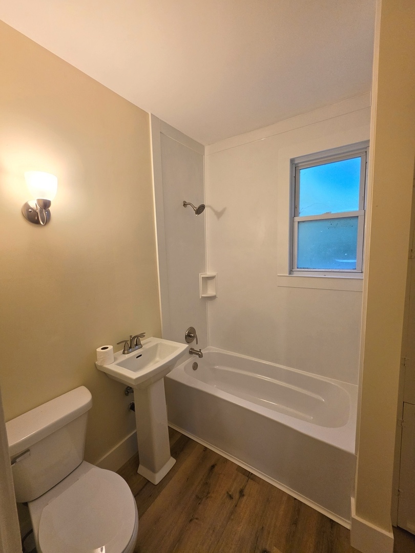 1204 N Dawley Street Property Photo 25