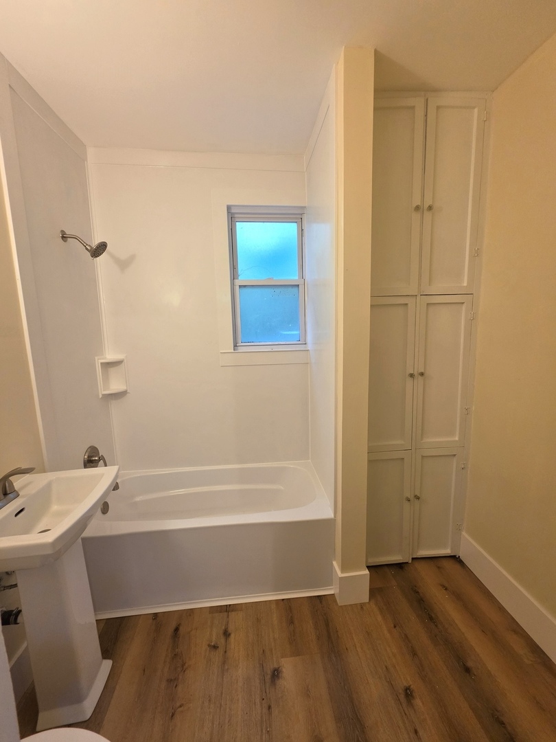1204 N Dawley Street Property Photo 26