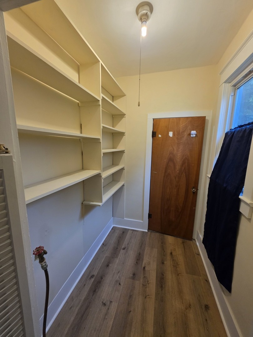 1204 N Dawley Street Property Photo 27